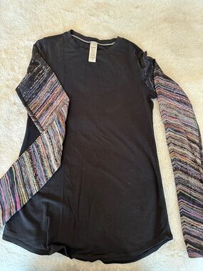 Ivivva Black Crewneck Tunic Top